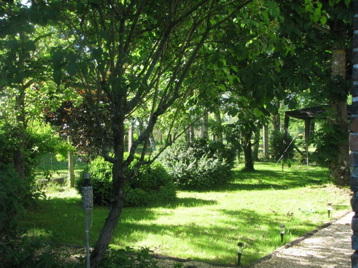 Ferienwohnung Tante Pim Neuilly-sur-Eure Exterior foto