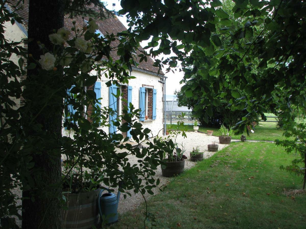 Ferienwohnung Tante Pim Neuilly-sur-Eure Exterior foto
