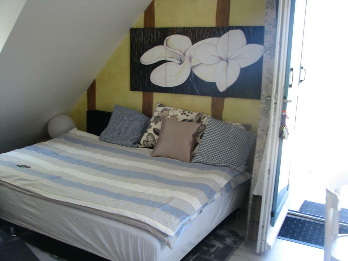 Ferienwohnung Tante Pim Neuilly-sur-Eure Exterior foto