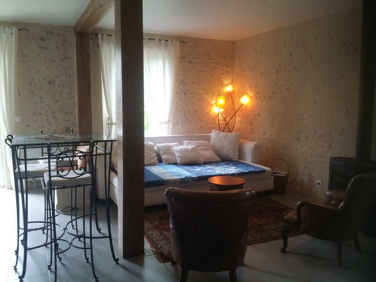 Ferienwohnung Tante Pim Neuilly-sur-Eure Exterior foto